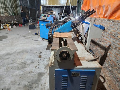 máy tiện cnc 1 đầu cấp phôi tự động