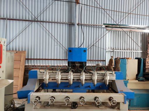 Máy CNC đục tượng gỗ 6 đầu