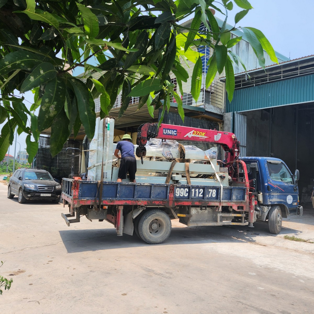 Ban giao may duc tuong khach hang Dong Anh 3