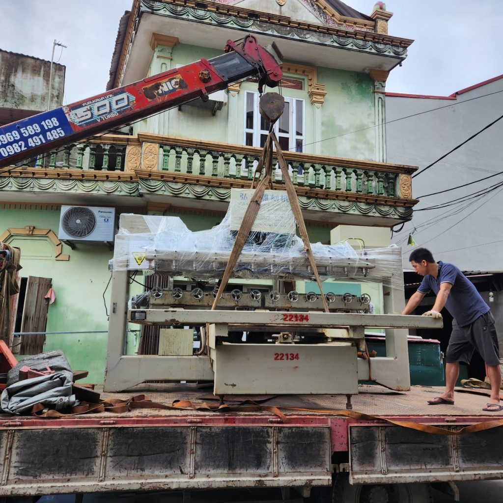 Bàn giao máy CNC tượng gỗ và máy tiện gỗ khách hàng Tuyên Quang và Yên Bái